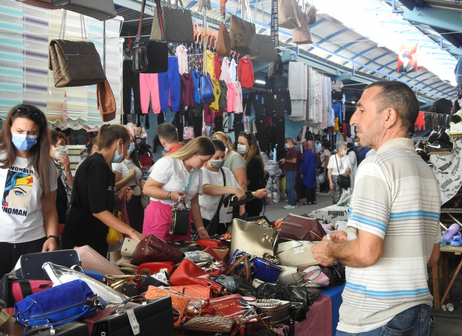 Нашенци щурмуваха народния пазар в Одрин СНИМКИ 