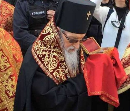 Сливенският митрополит се отметна за оставката 