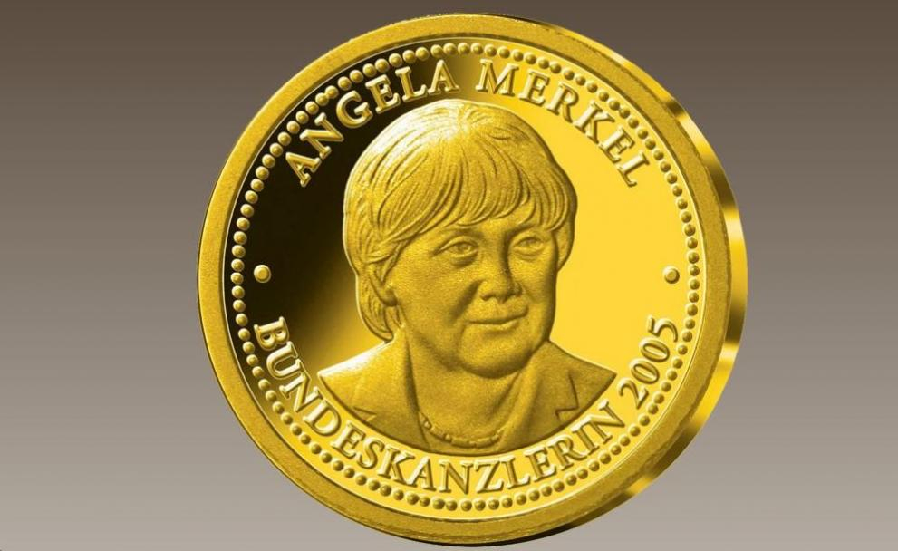 Позлатиха Меркел, ето къде се появи ликът ѝ СНИМКИ