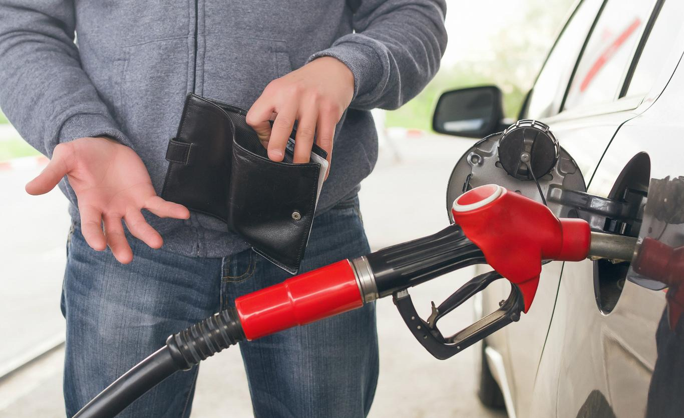 Лесен начин как да разберем, че ни мамят с количеството гориво на бензиностанцията