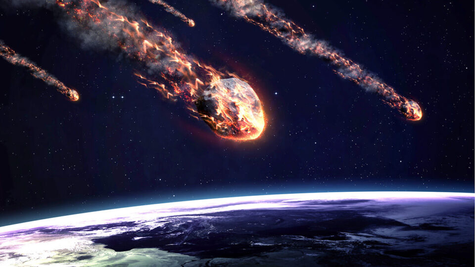 700 астероида удрят Земята, ето кога