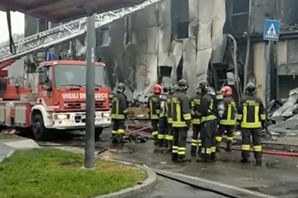 Извънредно! Самолет се разби в сграда в Милано, има много загинали ВИДЕО 