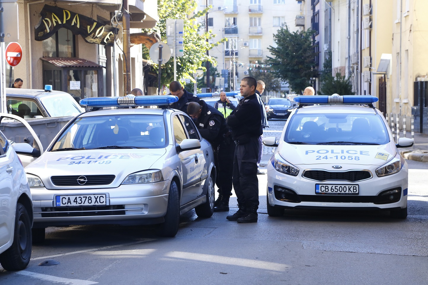 Шестима полицаи отиват на съд за събиране на такса "спокойствие" в София