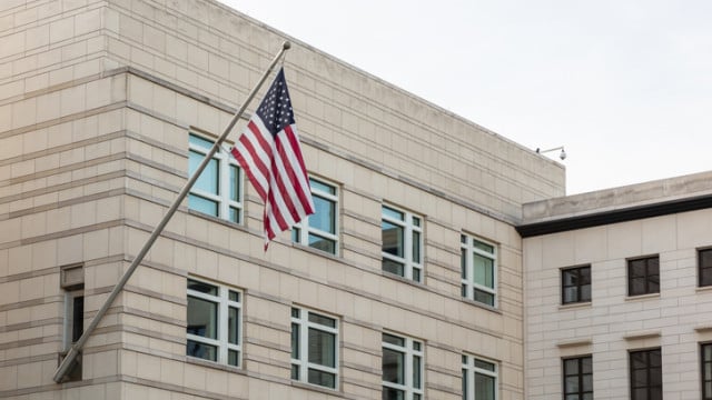 Дипломатите в още едно US посолство поразени от мистериозна болест 