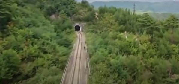 Ексклузивно ВИДЕО от изстрелването на балистични ракети от влак в Северна Корея