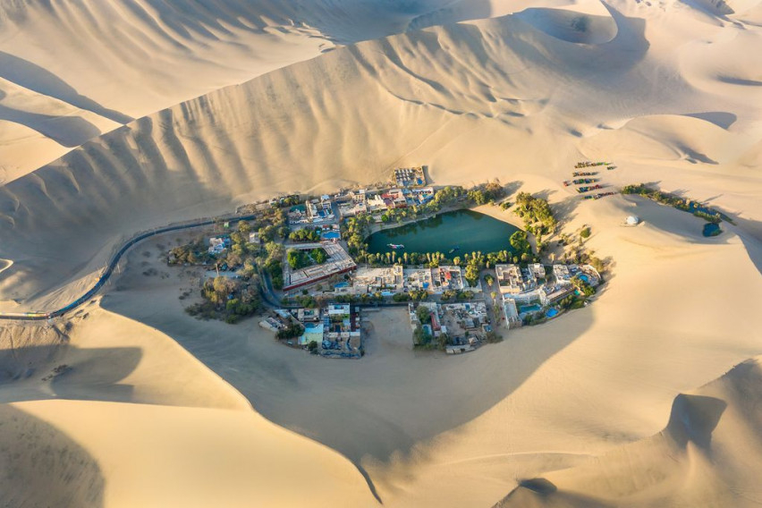 Пустинно чудо: Лечебно езеро, около което "поникна" 5-звезден курорт