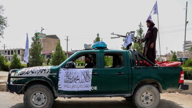 Екзекуция като на филм - талибаните искат да убият трансджендърите и хомосексуалните