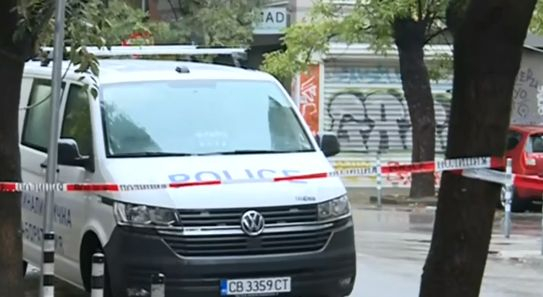 Нападение и стрелба окървавиха магазин в центъра на София