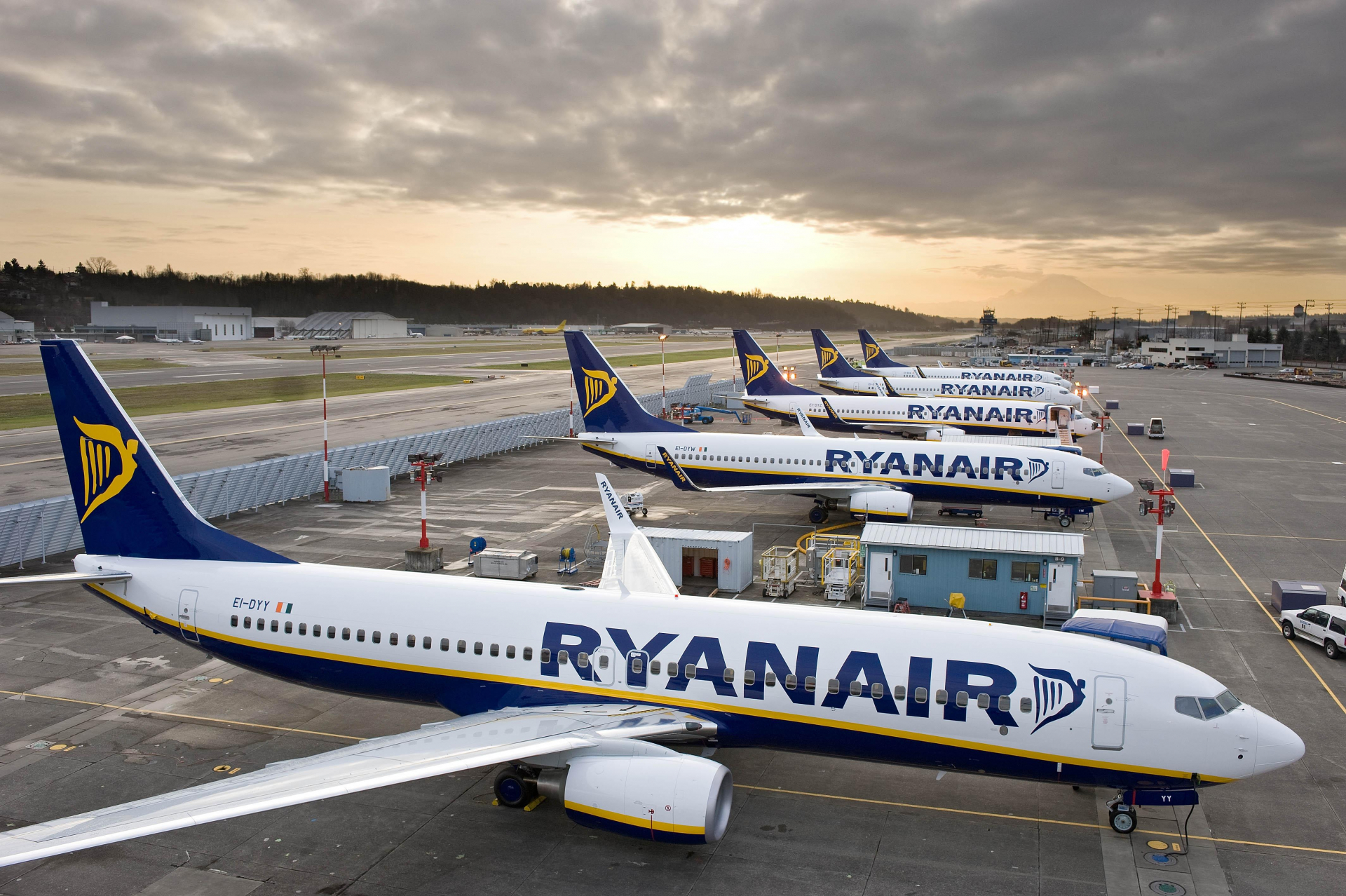 Ryanair наказва пътниците, които си искат парите за пропуснати полети, но ето как да се предпазите!