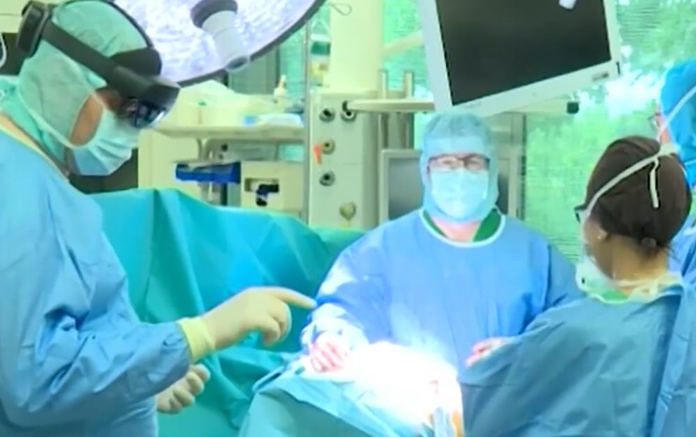 Лекари в Плевен спасиха 250-килограмова жена, не е за вярване какво извадиха от нея