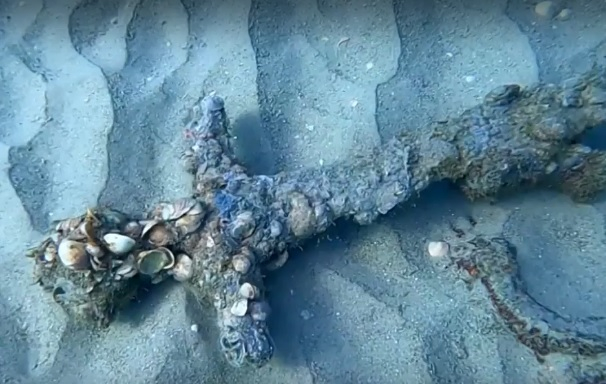 Водолаз откри удивителна находка на 900 години ВИДЕО