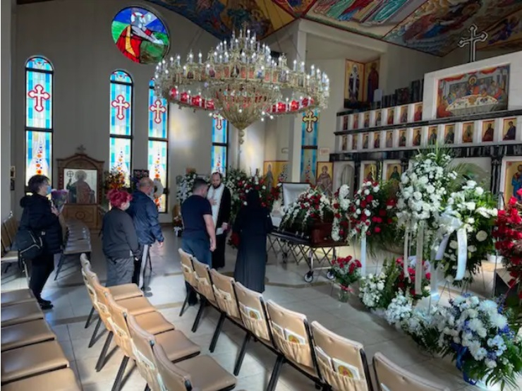 Погребват отец Грую в двора на храма “Св. София” в Чикаго СНИМКИ