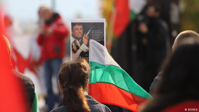 Защо в България антиваксърите станаха мнозинство
