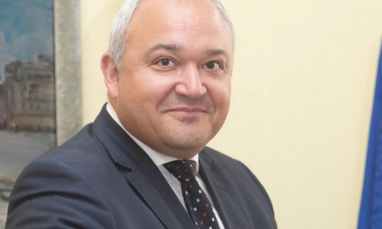 Димчев: Акълът на министъра на правосъдието е колкото на Кацаров и Рашков 