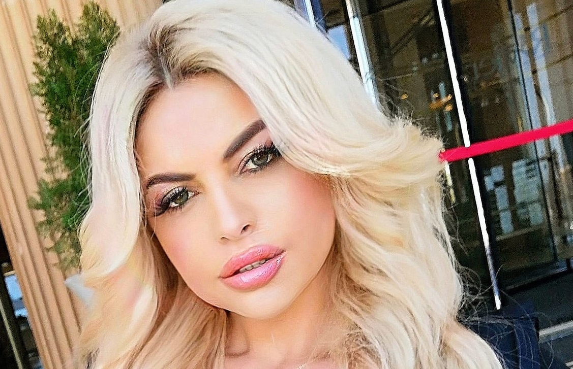 Едрогърда блондинка от Кърджали бе обявена в Турция за най-красивата европейка СНИМКИ 18+