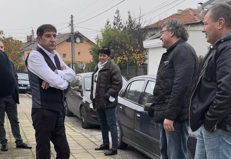 Брутална МВР акция срещу ас на ГЕРБ в Пловдивско и сина му, ето какво се случва!