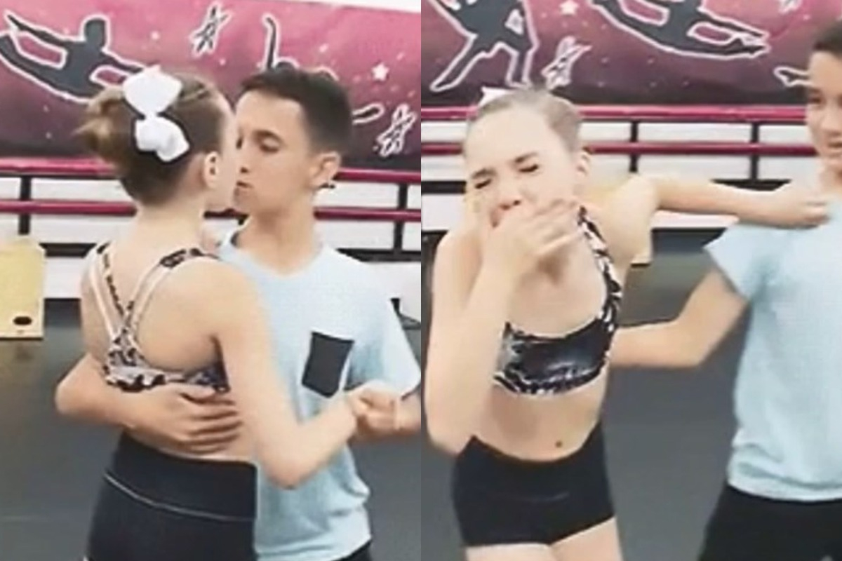 Вижте реакцията на момиче след първата целувка ВИДЕО