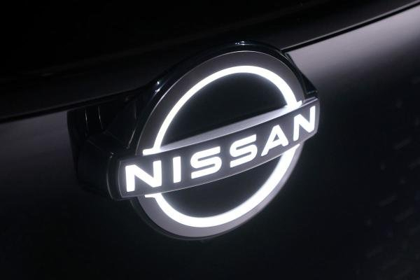 Появи се най-евтиният електромобил на Nissan за $9000 СНИМКИ