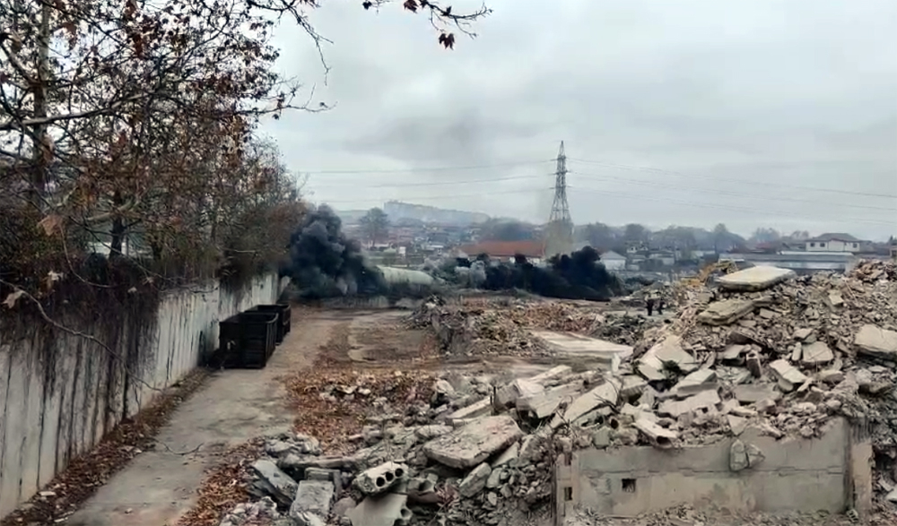 Мощен взрив в Добрич срина до основи най-големия завод на Балканите ВИДЕО 