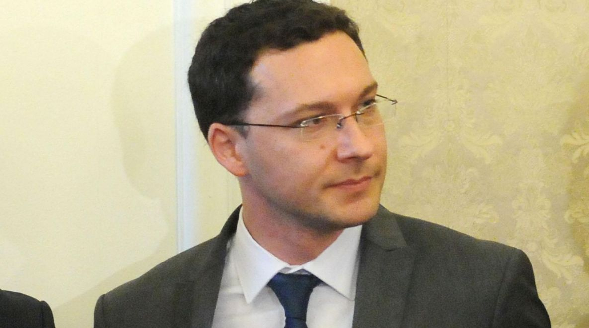 Даниел Митов: Гласувах демокрацията да не се превръща в заложник на озверели и впиянчени хора
