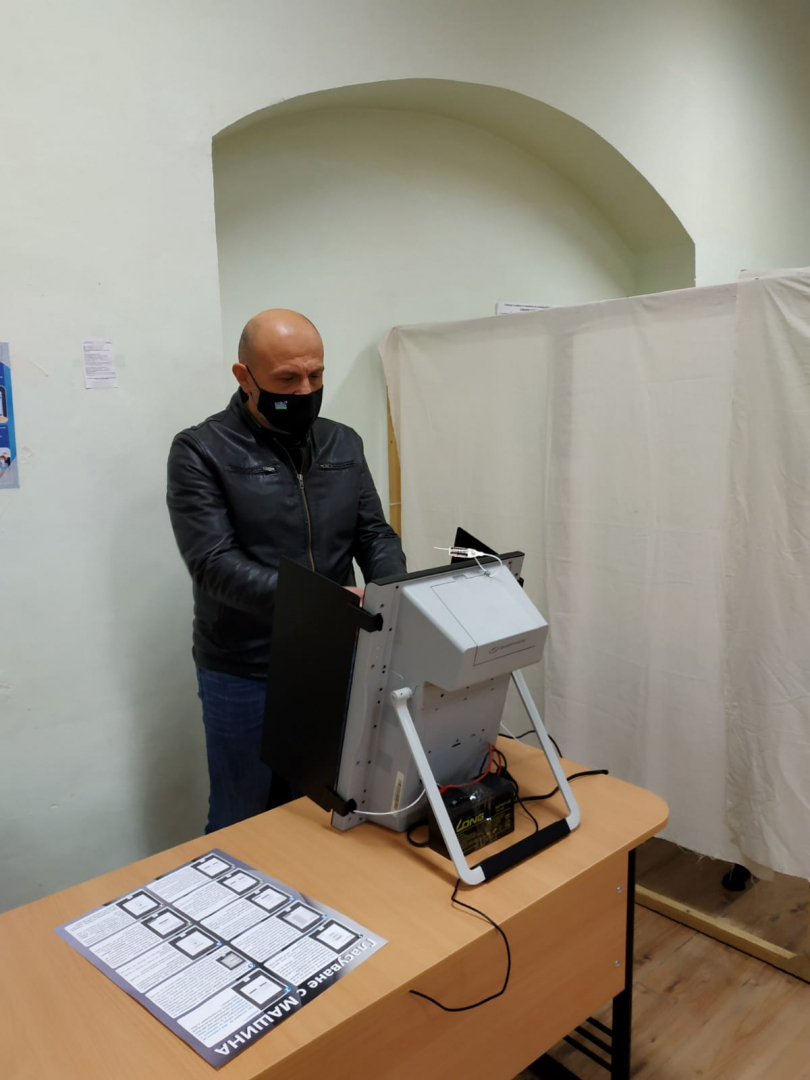 Томислав Дончев гласува за преодоляване на хаоса СНИМКИ