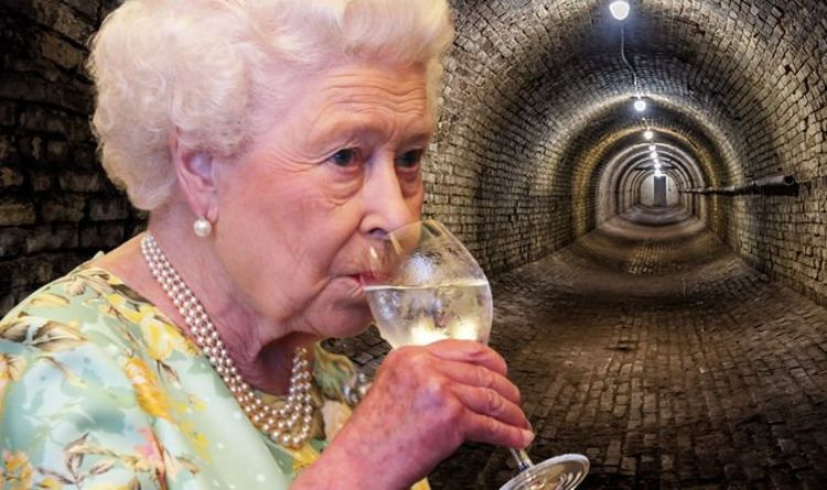 Откриха къде води таен тунел в Бъкингамския дворец СНИМКИ