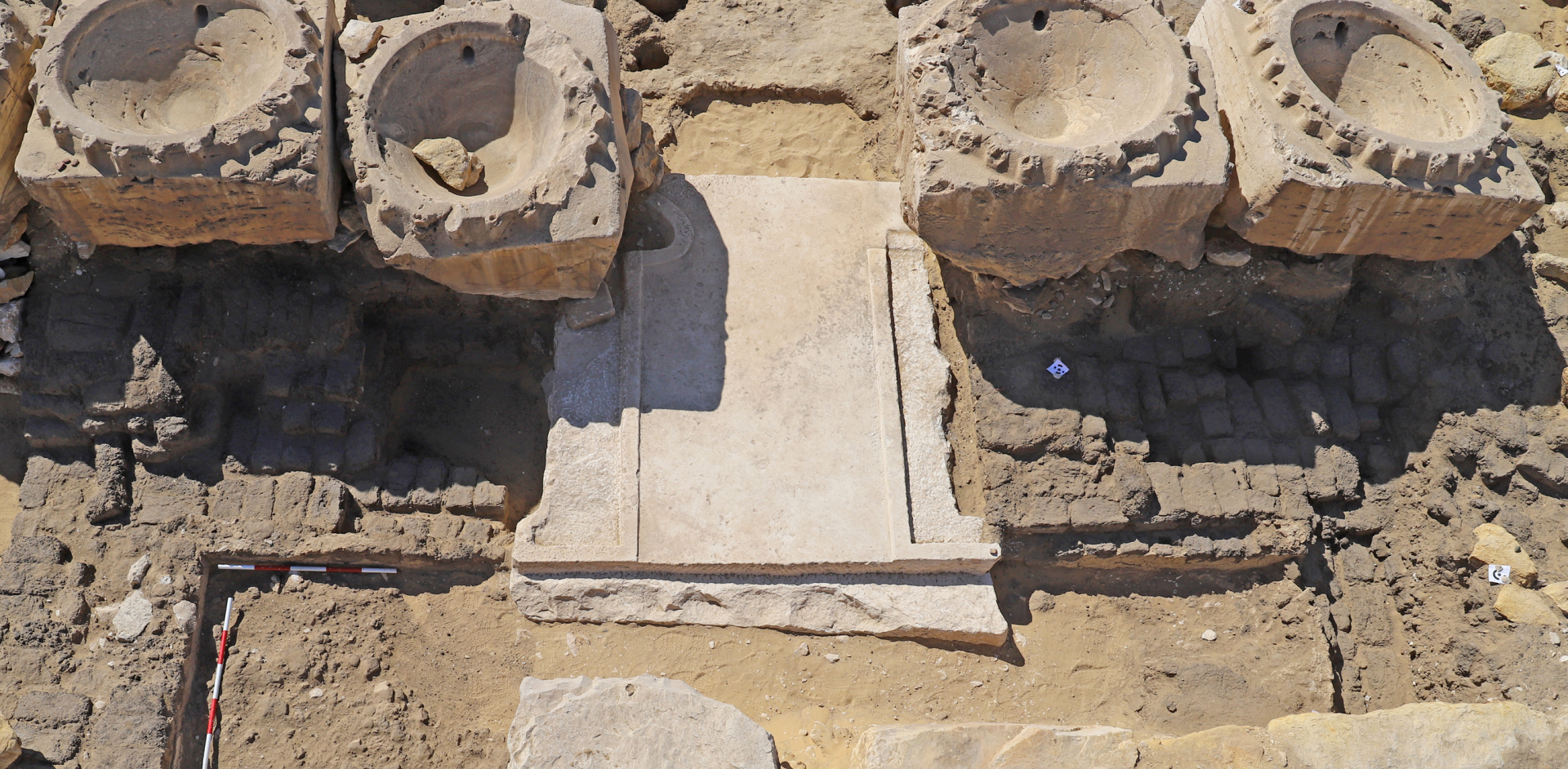 Археолози откриха мистериозен храм на бог Ра в Египет СНИМКИ