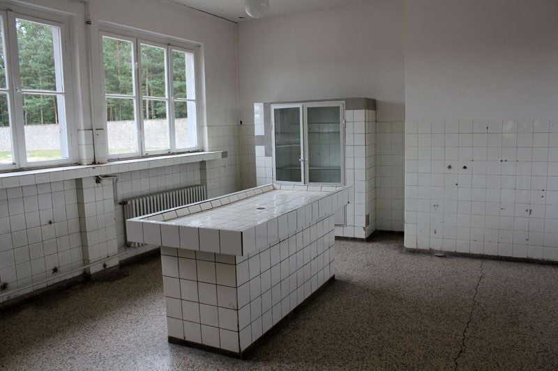 Фабриките на смъртта: Най-страшните концентрационни лагери СНИМКИ