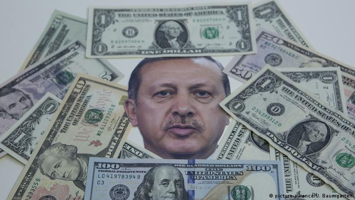 Скоро турците ще спят с долари под възглавниците, ето защо