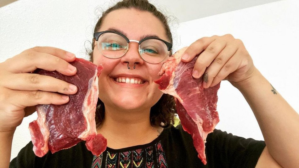 Млада жена яде сурово месо цяла година и ето какво я сполетя