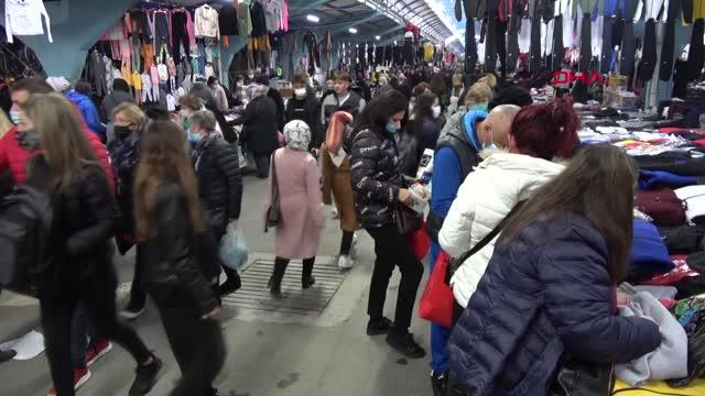 Невиждано нашествие на нашенци на пазара в Одрин, пръскат пари като луди 