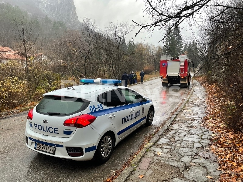 Кошмарен инцидент с млад шофьор край Враца СНИМКИ 