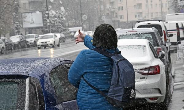МВР: Не правете това с колата си през зимата - опасно е, а нарушавате Закона