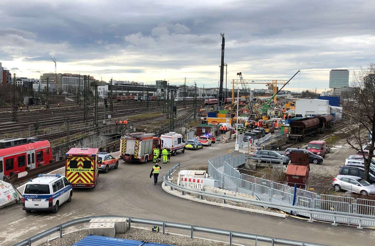 Експлозия разтърси оживена жп спирка в Мюнхен, има ранени СНИМКИ 