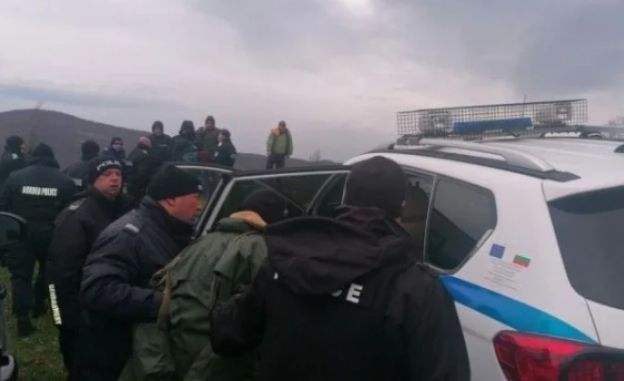 Извънредни новини за въоръжения беглец от Сърница, вдигнал под тревога барети и полиция