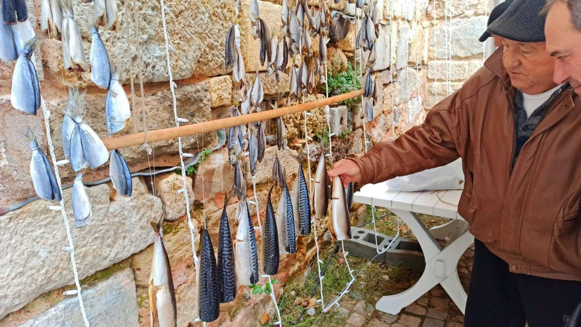 В Созопол се състезаваха за най-вкусната осолена риба