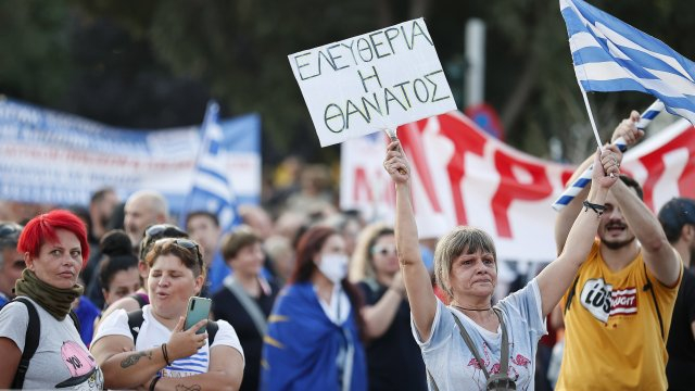 2 г. затвор за всички родители антиваксъри, които правят това с децата си в Гърция