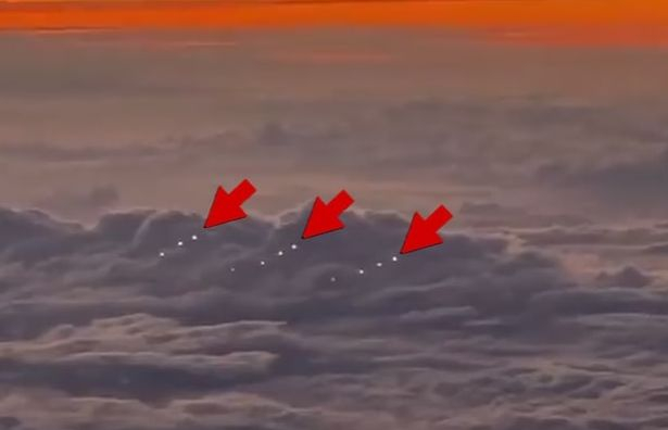Пилот засне флотилия от НЛО над Тихия океан ВИДЕО