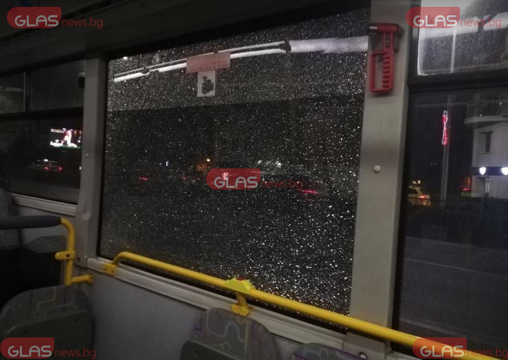 Брутални СНИМКИ от стрелбата по автобуси в Пловдив