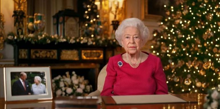 Кралица Елизабет II попари много лошо Хари и Меган за Коледа ВИДЕО