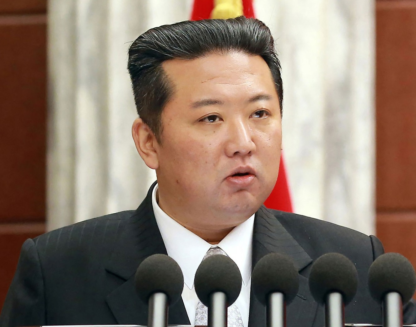 Извънредна вест за мистериозно изчезналата жена на Ким Чен Ун СНИМКА