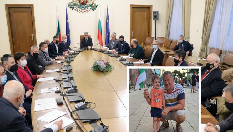 Служебните министри на Радев: Кацаров си играе с внуците, други нагъват пилешки дробчета