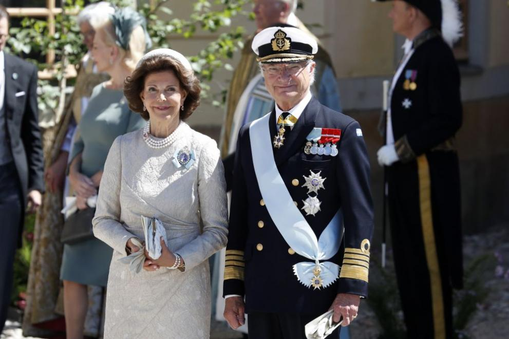 Кралят и кралицата на Швеция са с COVID-19