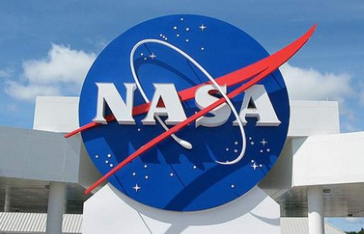 NASA е наела свещеници, за да намерят отговор на ключов въпрос за извънземните