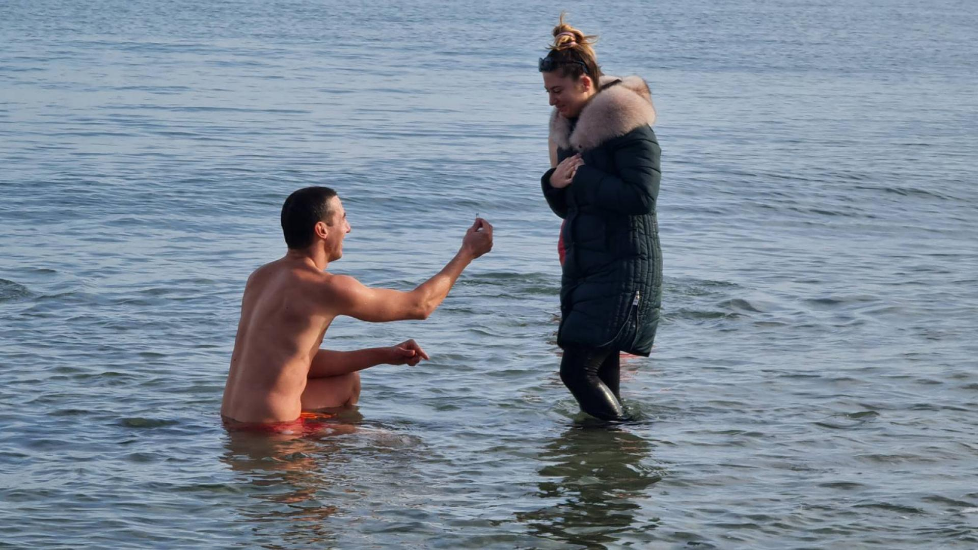 Нещо невиждано се случи в морето край Созопол навръх Йордановден СНИМКИ 