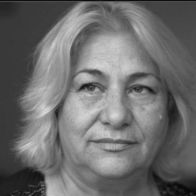 Напусна ни най-известната поетеса и обществена деятелка от ромски произход