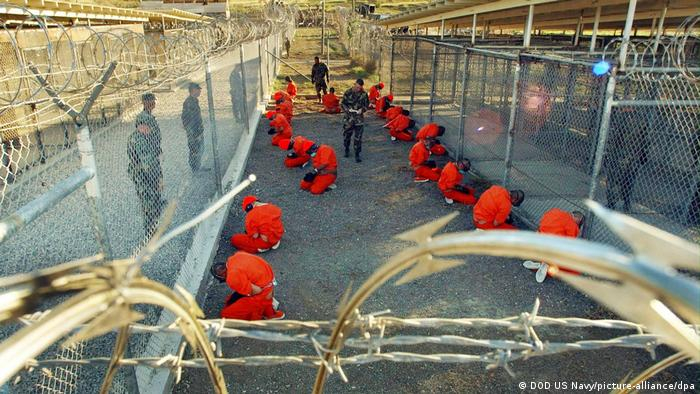 Страшната истина за случващото се в Гуантанамо
