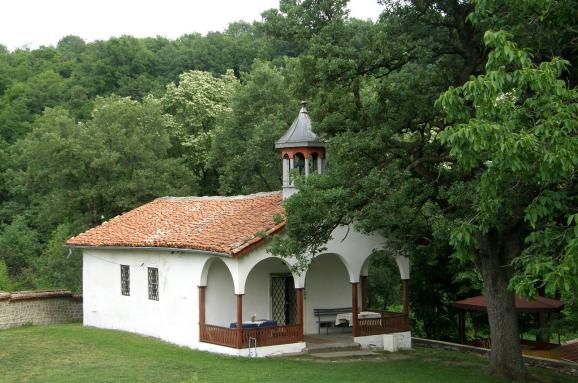 Най-старият манастир в Европа се намира край Чирпан СНИМКИ