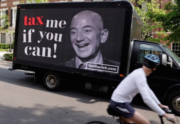 Не е за вярване: Над 100 богаташи поискаха да плащат повече данъци
