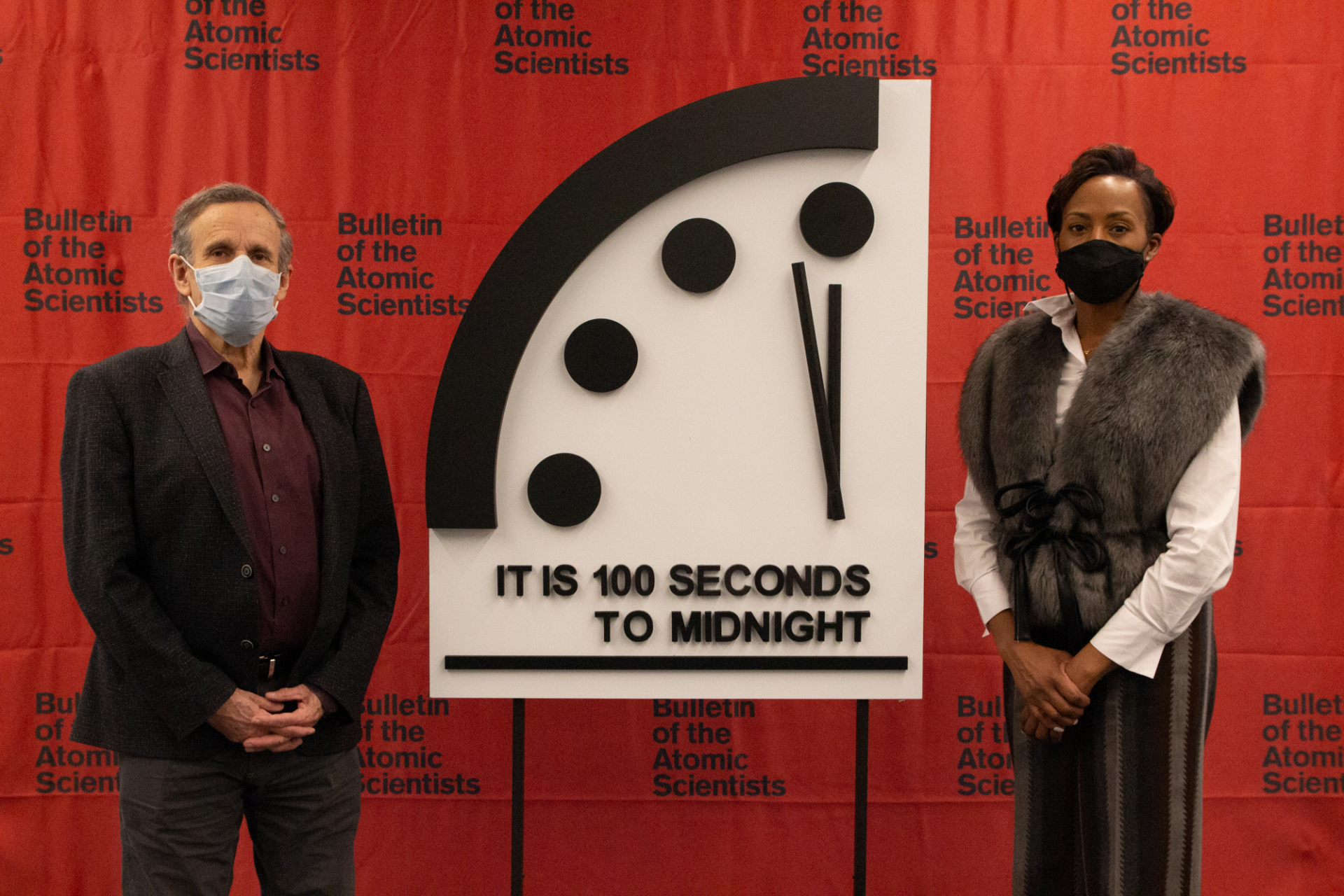"Часовникът на Страшния съд" брои само 100 секунди до края на света ВИДЕО